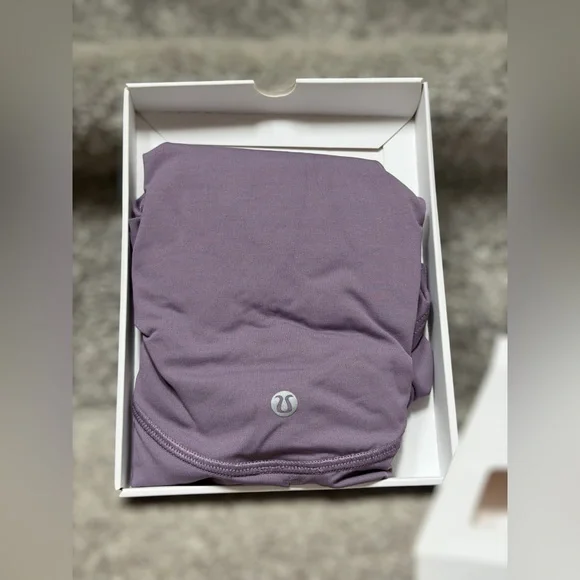 NEW Lululemon Lightweight Performance Hijab Modest Activewear Purple S/M Workout - Picture 4 of 6